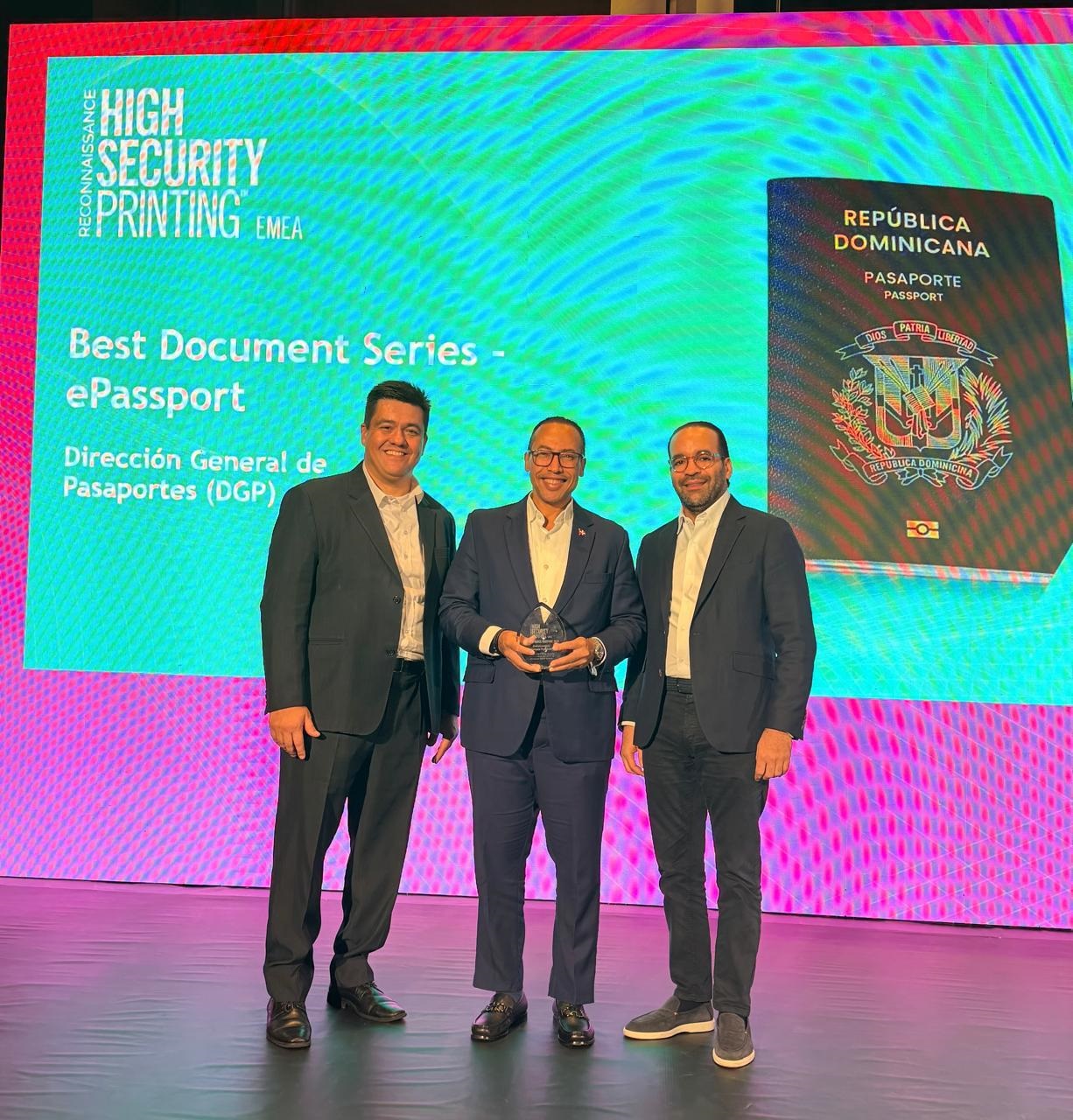Pasaporte electrónico dominicano es reconocido como el mejor documento de viaje de América Latina