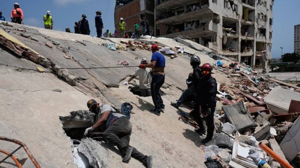 Nuevo balance: Sube a 1.719 la cifra de fallecidos por los terremotos