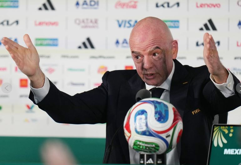 “No somos reyes del mundo”: Infantino defiende precio de entradas y regatea la política
