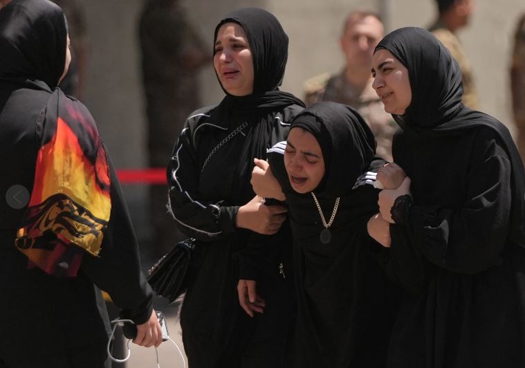Irán lanza misiles a Israel; el primer bombardeo de este tipo desde el frágil alto el fuego
