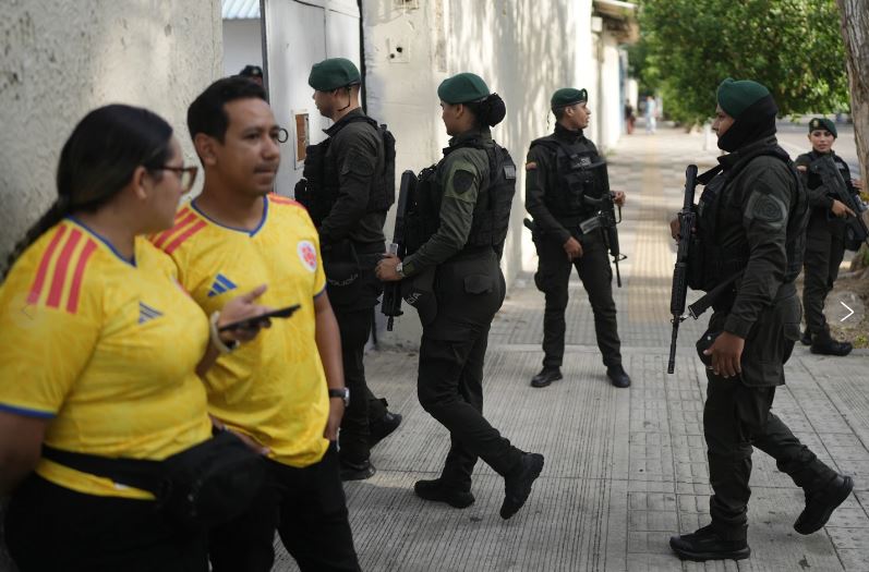 El candidato conservador Abelardo De la Espriella invita a ponerle la “raya al tigre”