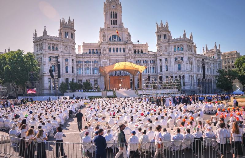 El papa León XIV congrega a 1,2 millones de fieles en una misa en Madrid