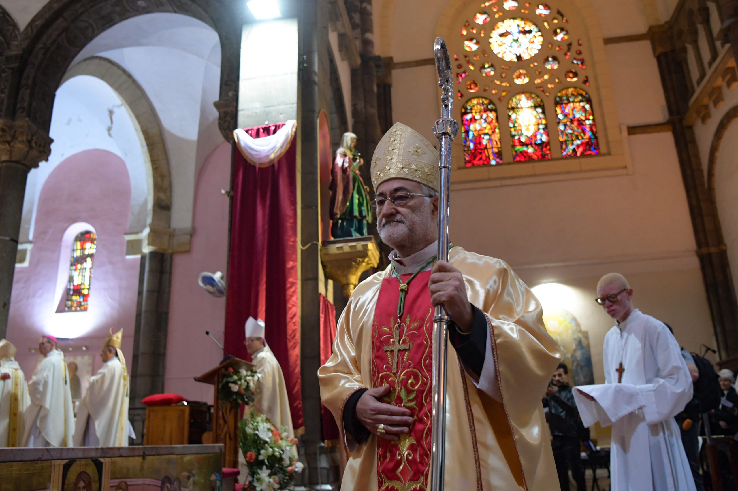 Varias mujeres acusan de violencia sexual al cardenal español López Romero