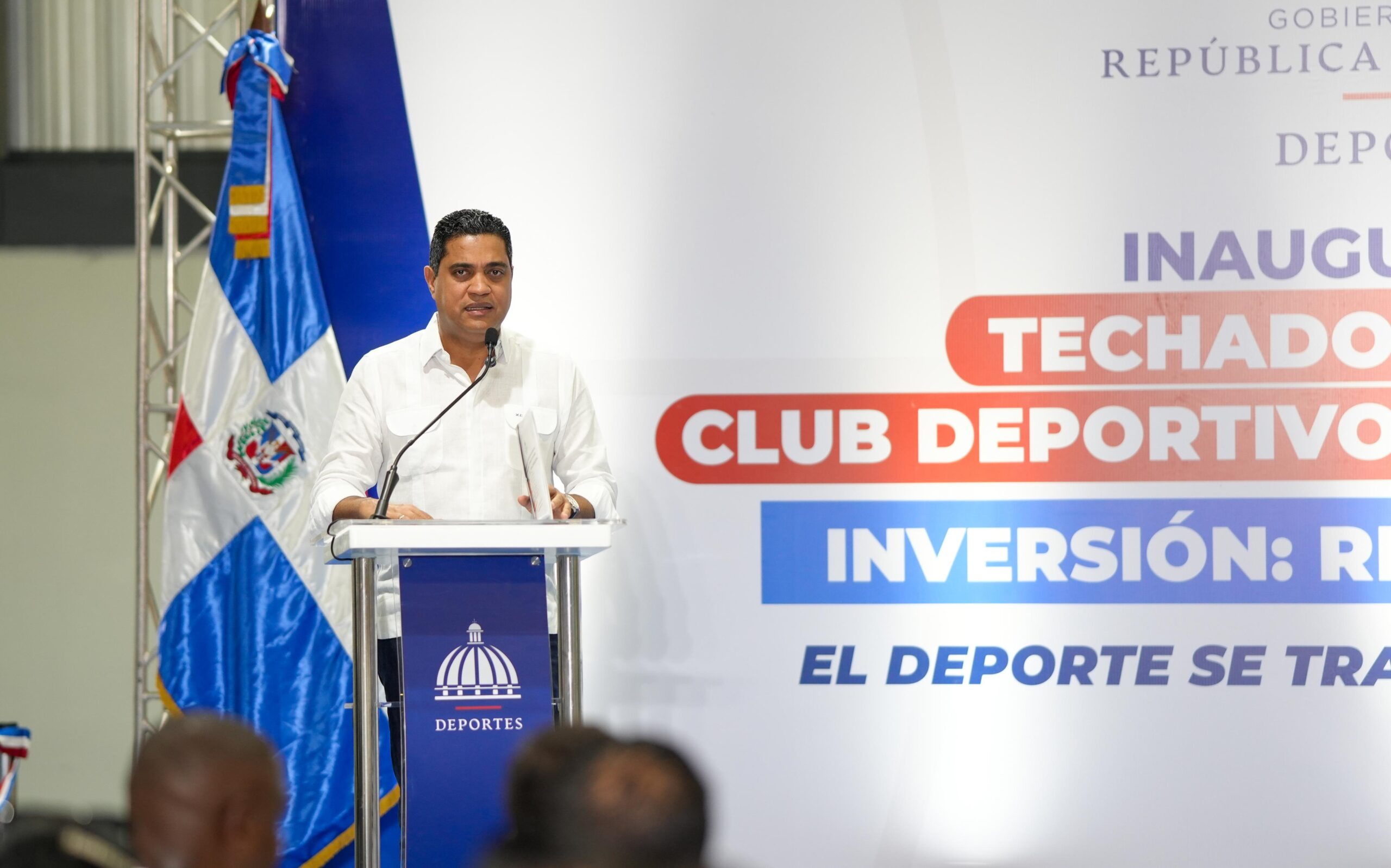 Presidente Abinader entrega remozado el Club Deportivo Dante Lemoniel