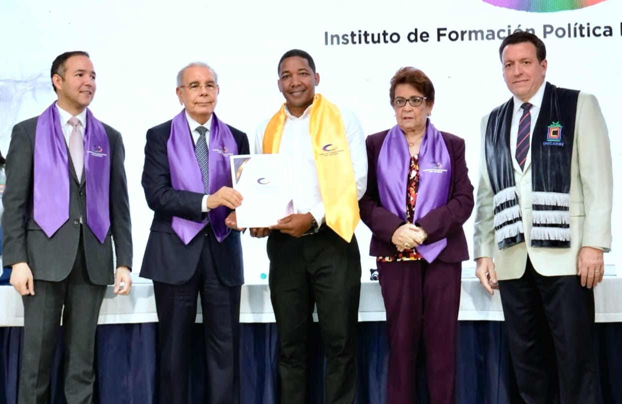 PLD vuelve a colocar la formación política en el centro de su proyecto