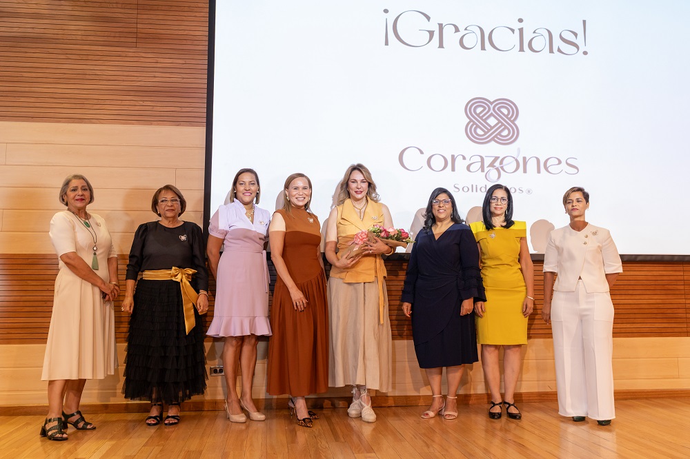 Fundación Corazones Solidarios celebra conferencia benéfica en apoyo a pacientes con cáncer