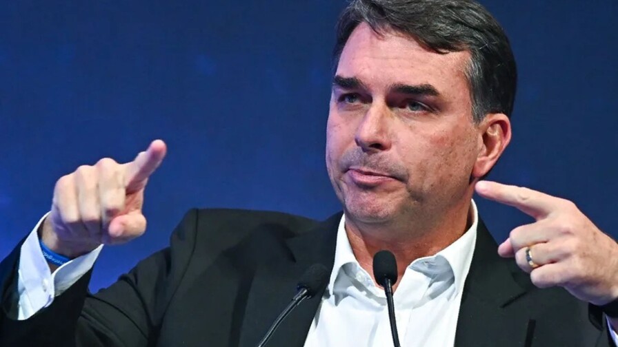 El partido de Lula denuncia a Bolsonaro ante la Justicia Electoral por ataques a las urnas