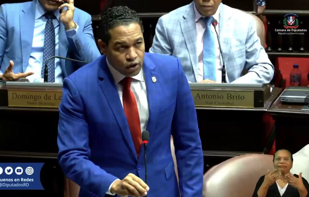 Diputado de Pedernales agradece al de Agricultura por la reactivación de PRODEVAJ