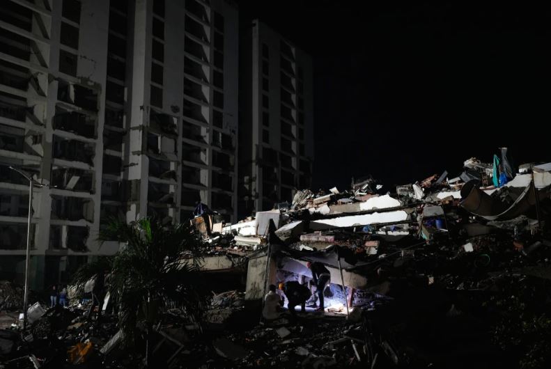 Entre escombros y desesperación, familias de La Guaira acusan al gobierno venezolano de abandono