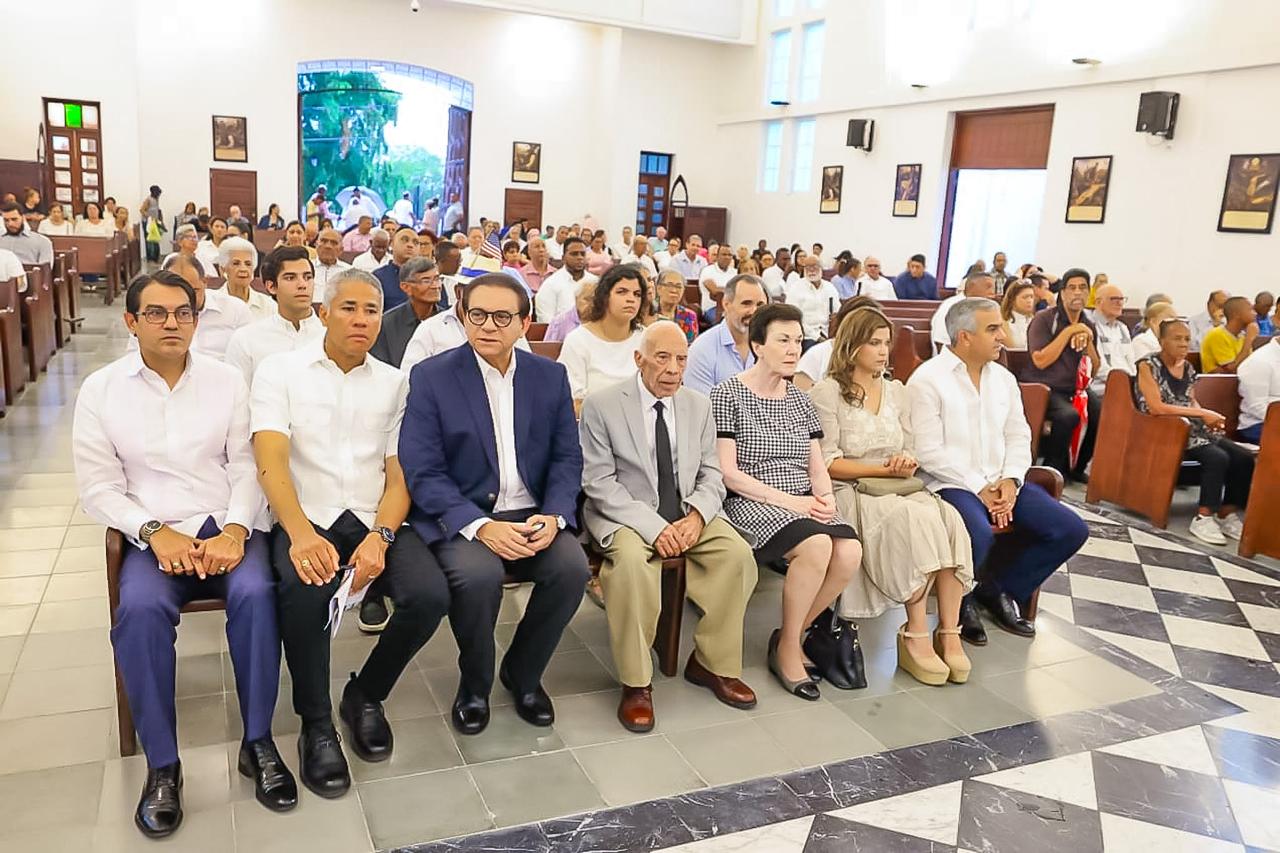Destacan legado del presidente Antonio Guzmán durante misa por 44 aniversario de su fallecimiento