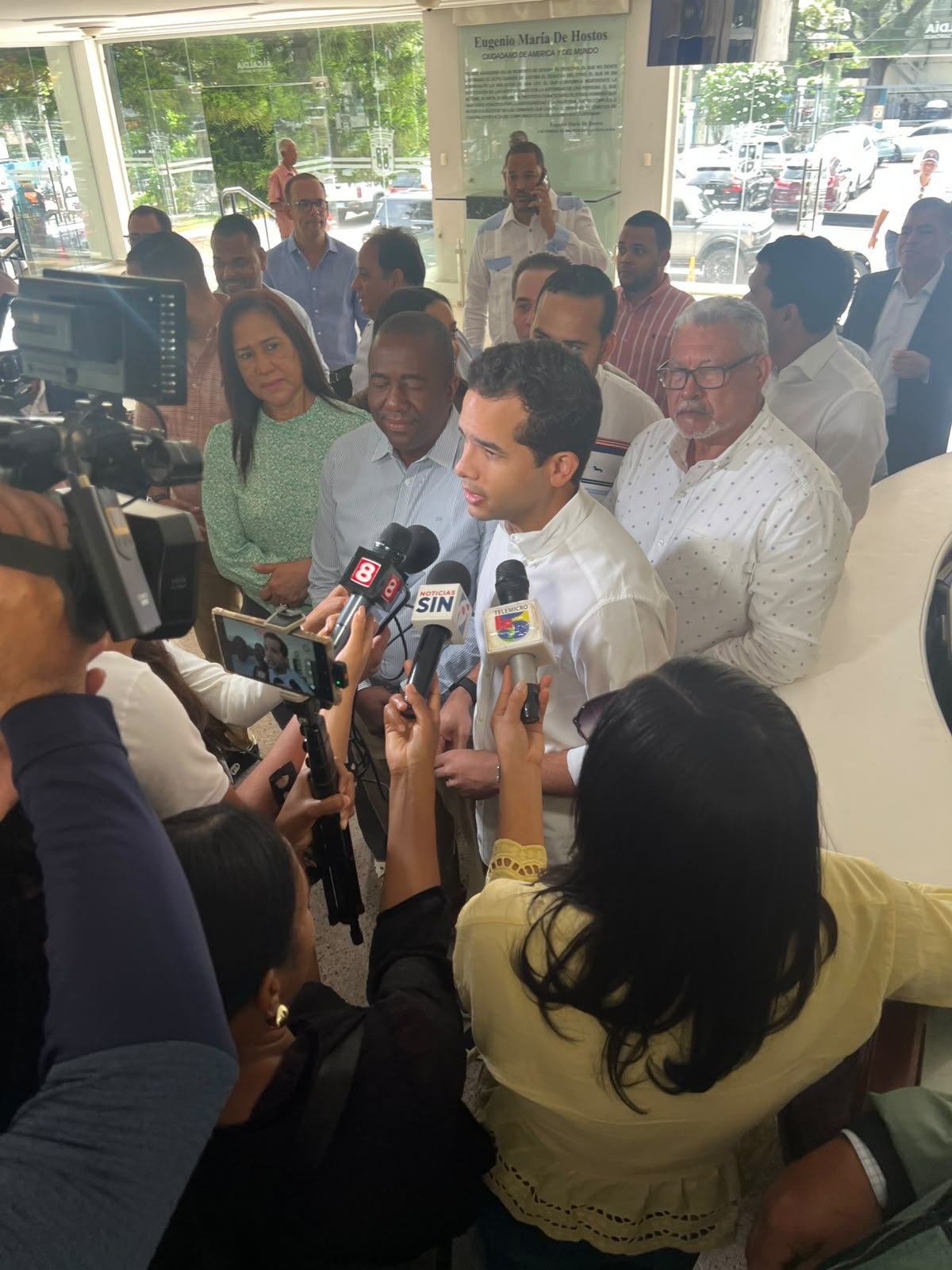 La juventud exhibió su liderazgo y crecimiento político junto a Omar Fernández en Santiago