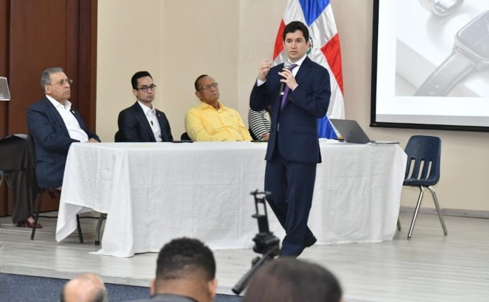 Profesionales y técnicos impulsan creación mediante decreto de ADOMCIDEntidad plantea consolidar el liderazgo humanitario y diplomático de República Dominicana en la región
