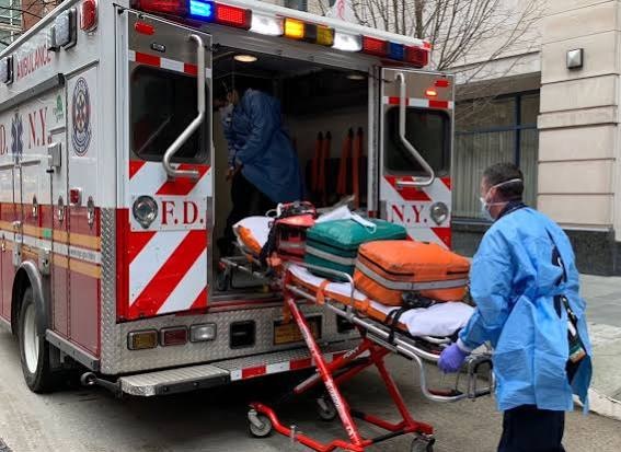Tres muertos, ocho hospitalizados, 54 dados de alta y 74 enfermos en el East Side de Manhattan; dominicanos residen en área