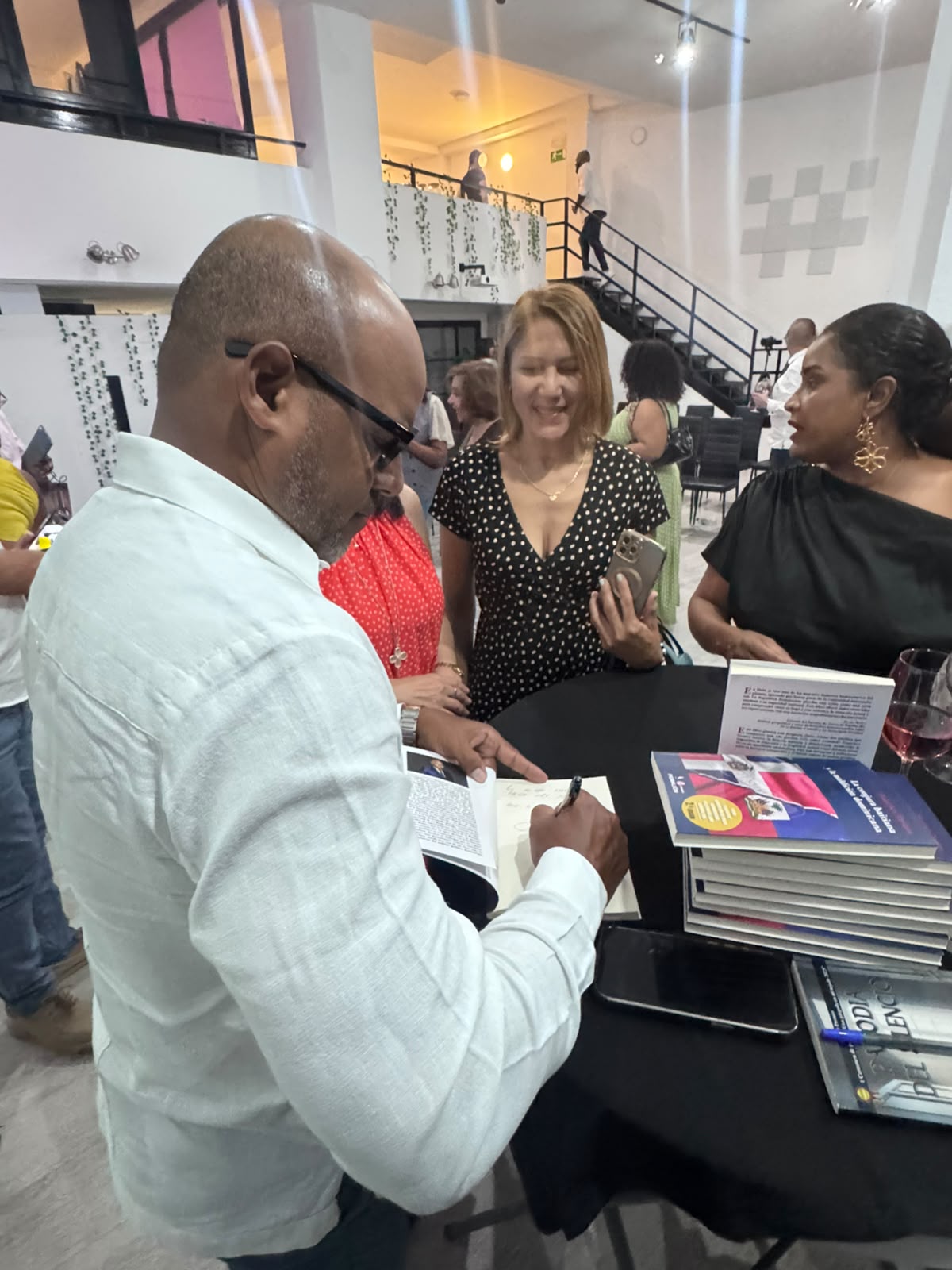 Francisco Tavárez presenta su libro “La conjura haitiana y la maldición dominicana” en Madrid