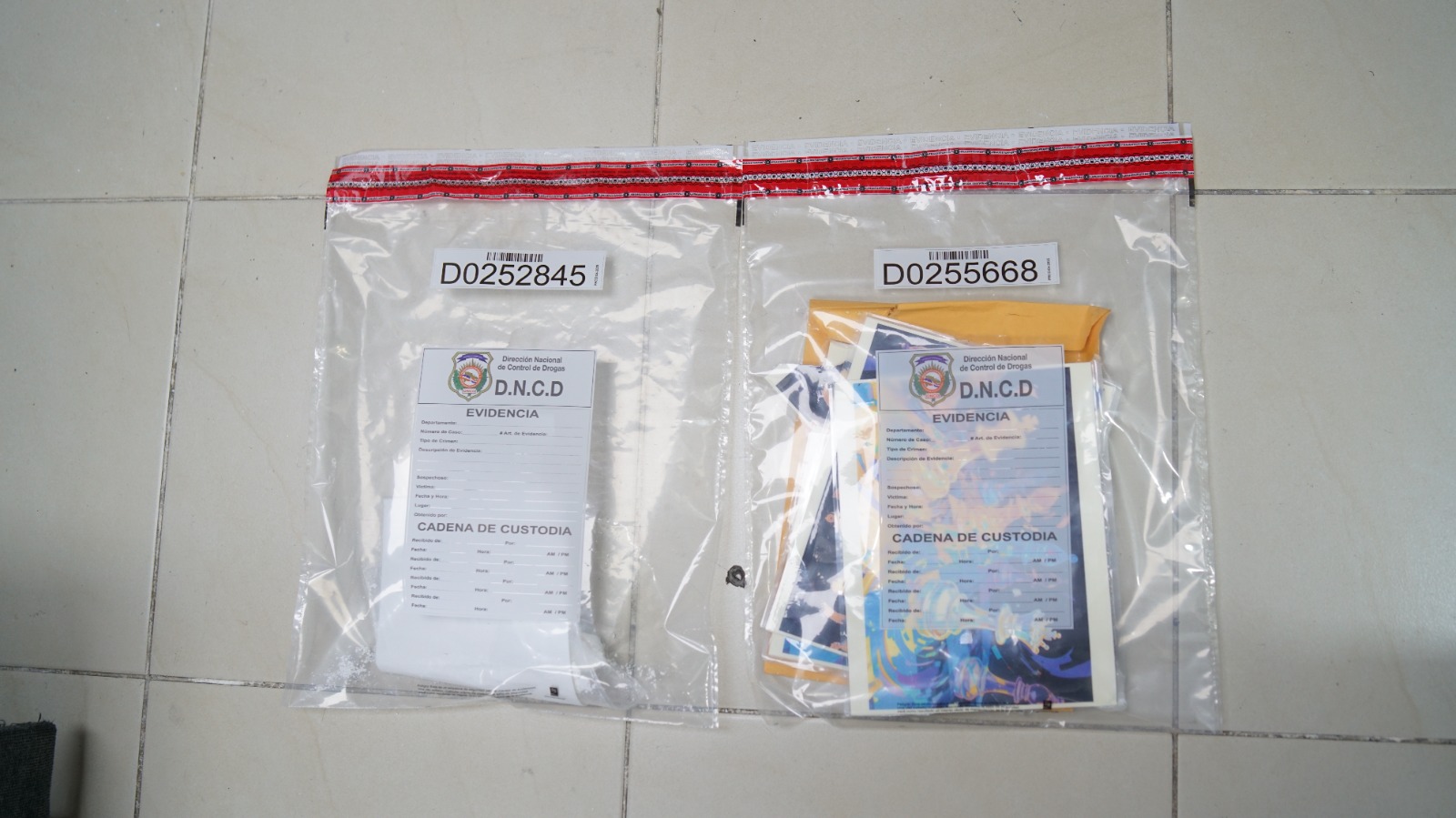 Frustran envío de láminas de cocaina ocultas en folders y documentos