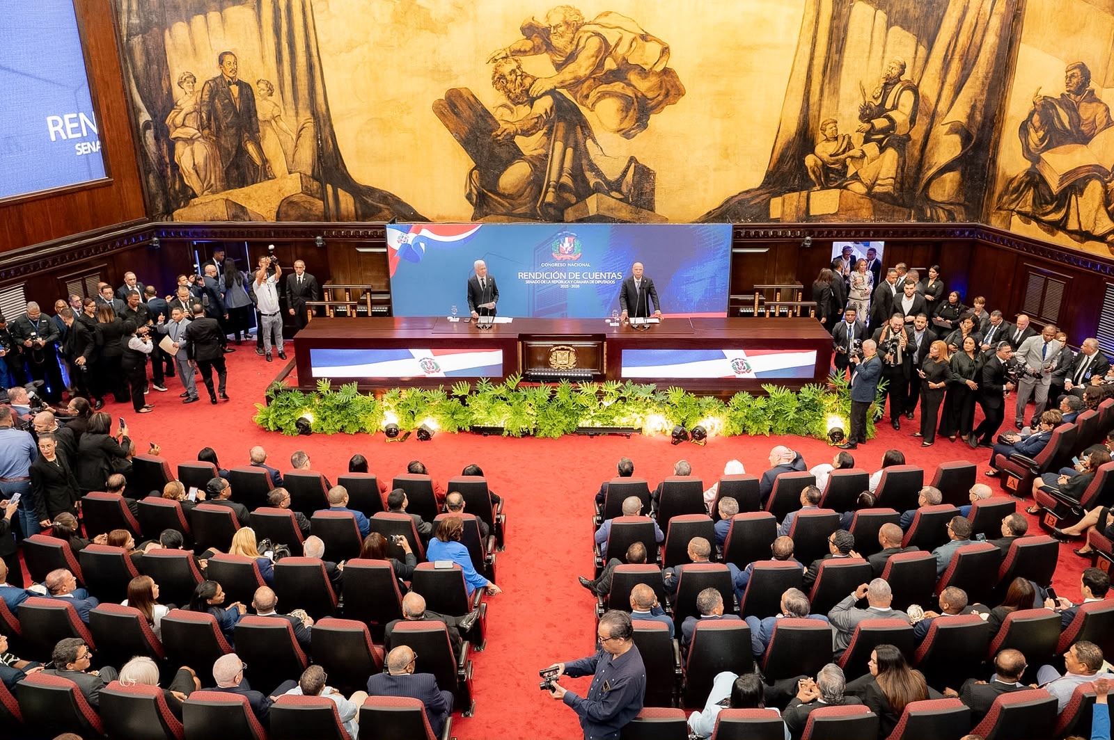 El senador Ricardo de los Santos presenta balance de gestión con 416 iniciativas aprobadas