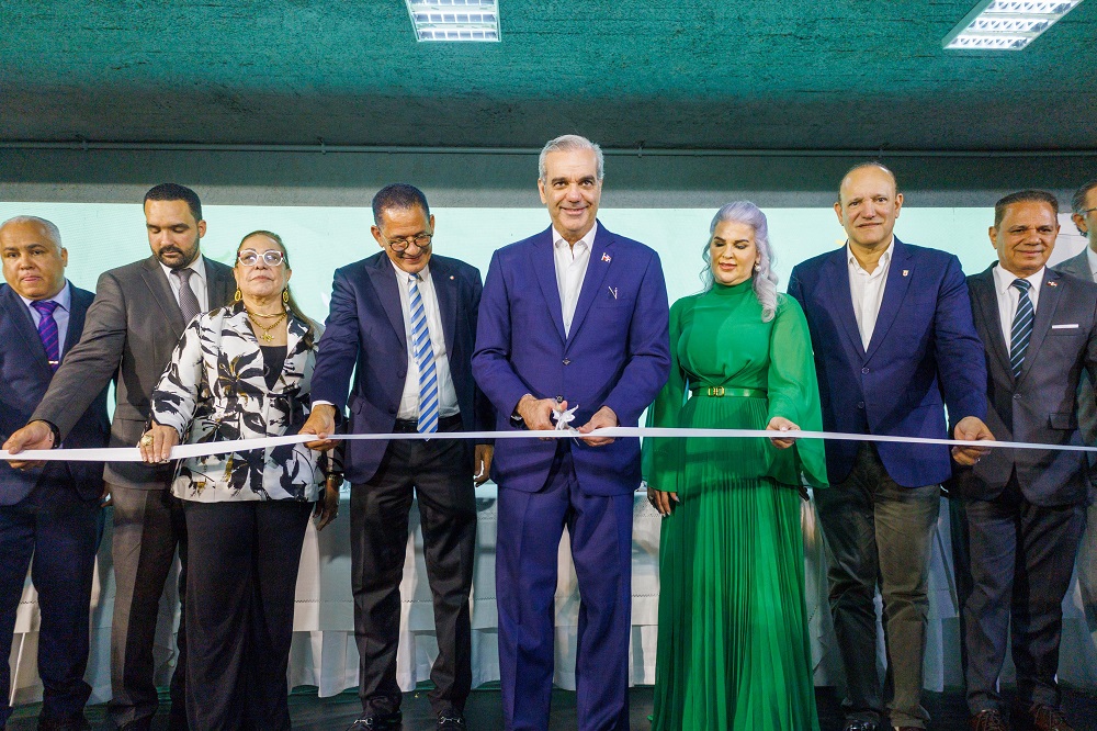 Asociaciones comerciales reconocen gestión de Abinader en el Hospedaje Yaque