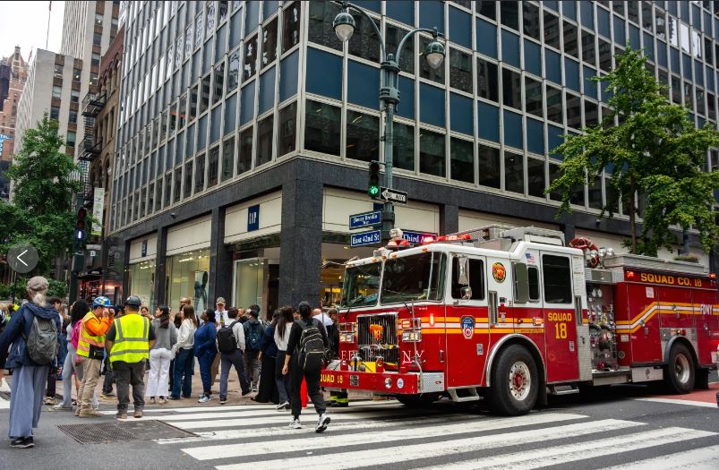 Rascacielos en Manhattan será estabilizado tras doblarse sus columnas, provocando desalojos
