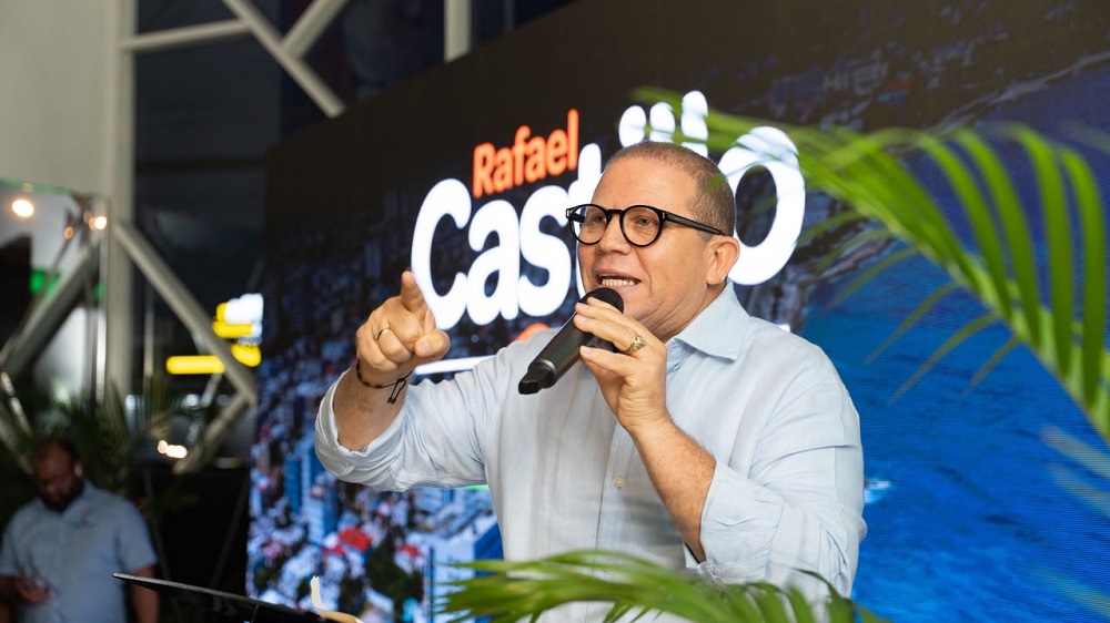 Rafael Castillo anuncia precandidatura a la Alcaldía SDE y junto a la Fuerza del Pueblo