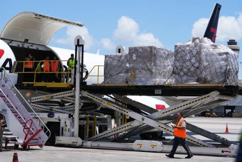EEUU envía comida a cubanos mientras sigue presionando al gobierno de la isla