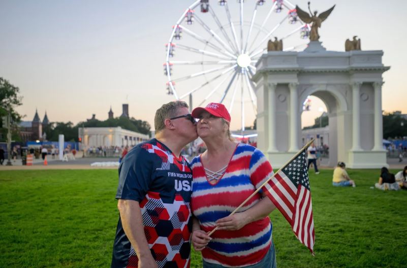 Fuegos artificiales, calor, política y el Mundial: EEUU celebra sus 250 años