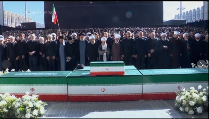 Los otros hijos de Khamenei aparecen en su funeral en Irán, mientras el nuevo líder supremo permanece oculto