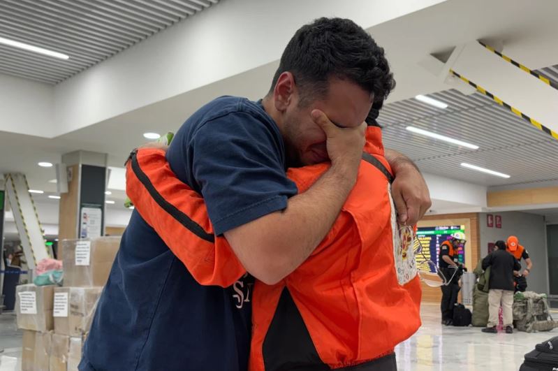 Los Topos, la legendaria brigada de rescate de México, va a Venezuela