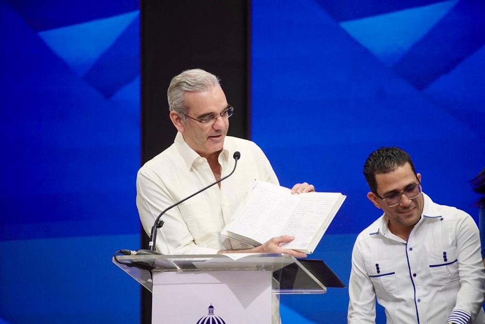 Presidente Abinader inaugura el nuevo Centro UASD Santiago Rodríguez