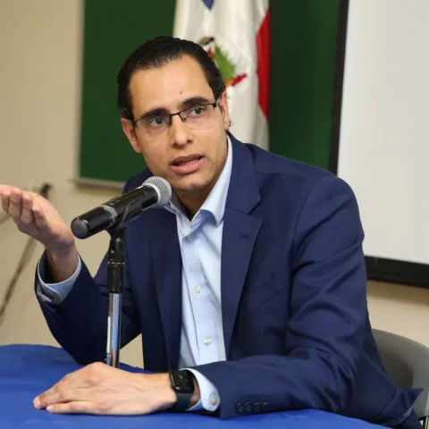 PLD denuncia descontrol en nómina pública: Gobierno gasta RD$6 millones más cada día