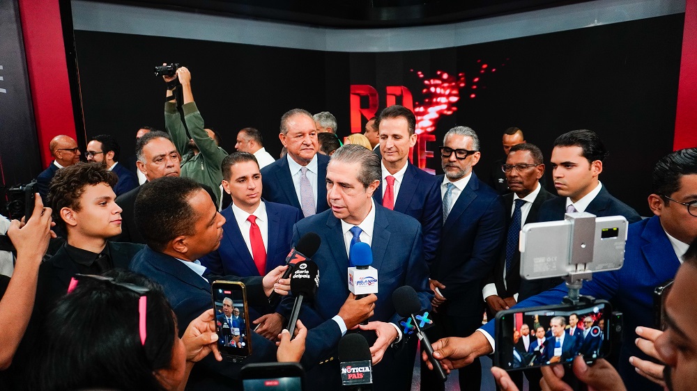Francisco Javier García acusa al PRM de convertir en un desastre sistema eléctrico