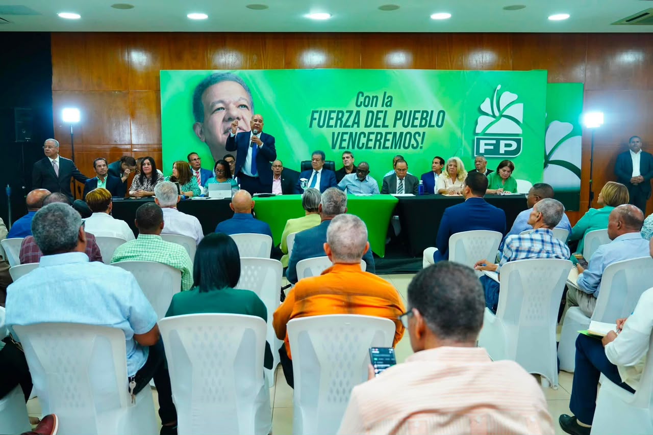 Leonel encabeza pleno nacional de Organización y destaca avances del fortalecimiento territorial de la FP