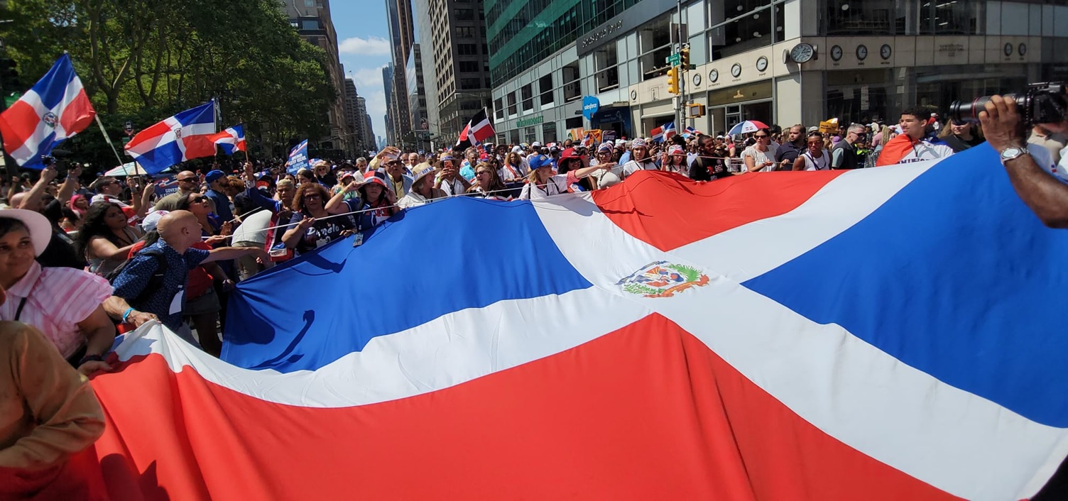 Estiman rotura de tradiciones empañaron este año lucidez desfiles dominicanos en NYC; por primera vez no asiste un cónsul de RD