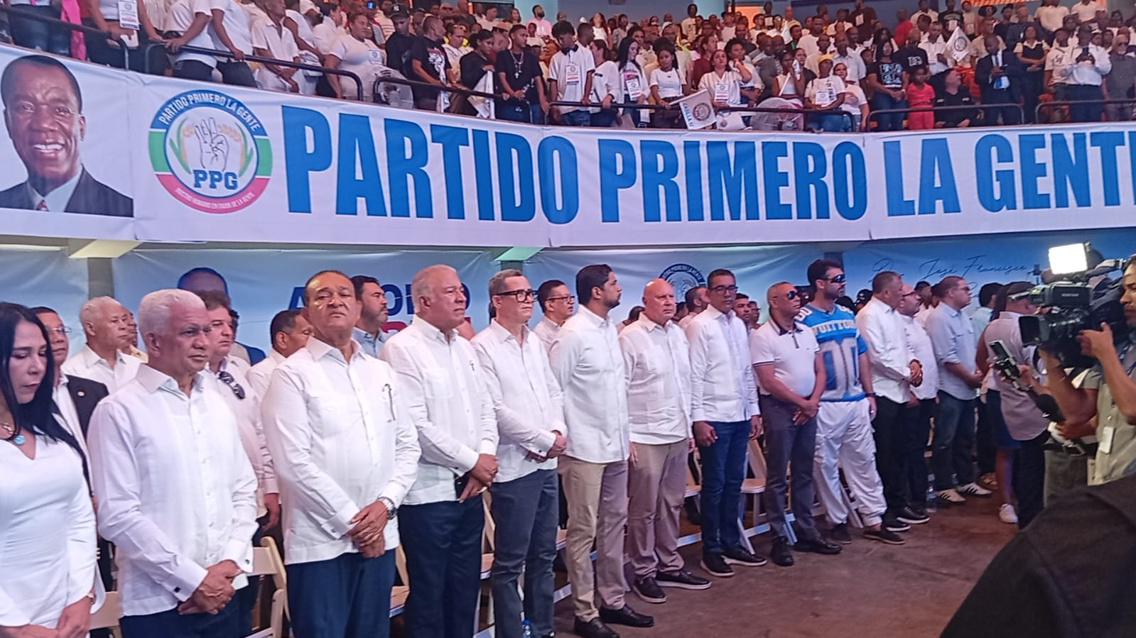 Marte juramenta estructuras del PPG y anuncia reformas a Salud y Seguridad Social