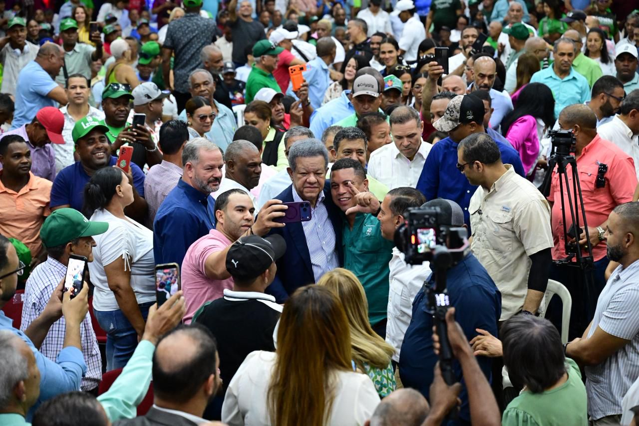 Leonel: canasta básica sigue subiendo con el PRM; pasó de RD$28 mil a RD$49 mil y provoca cierre de comercios por falta de clientes
