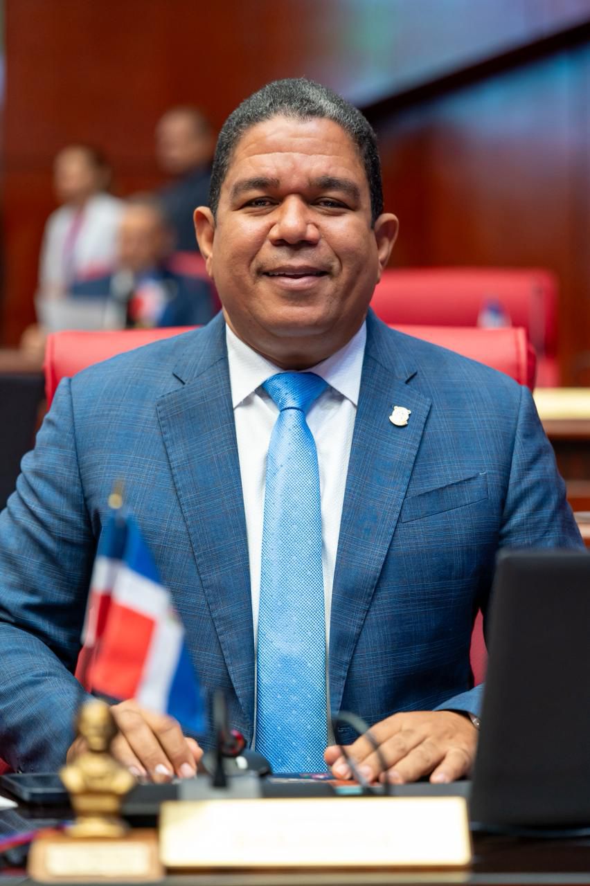 Moisés Ayala anuncia que centro del ITLA en Barahona funcionará este año