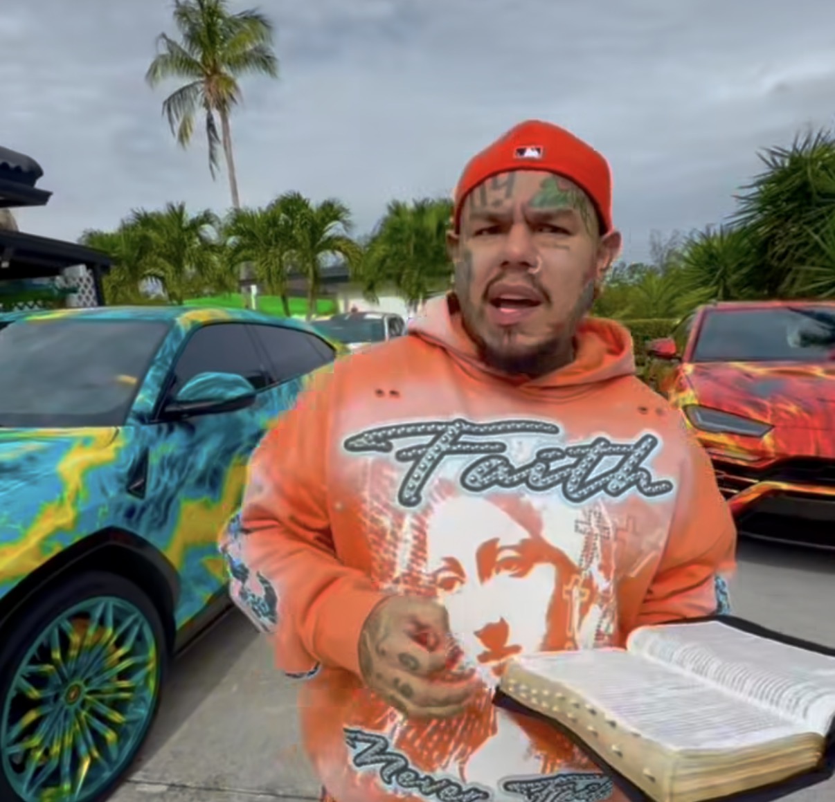 Tekashi 6ix9ine publica mensaje bíblico y genera debate en redes sociales
