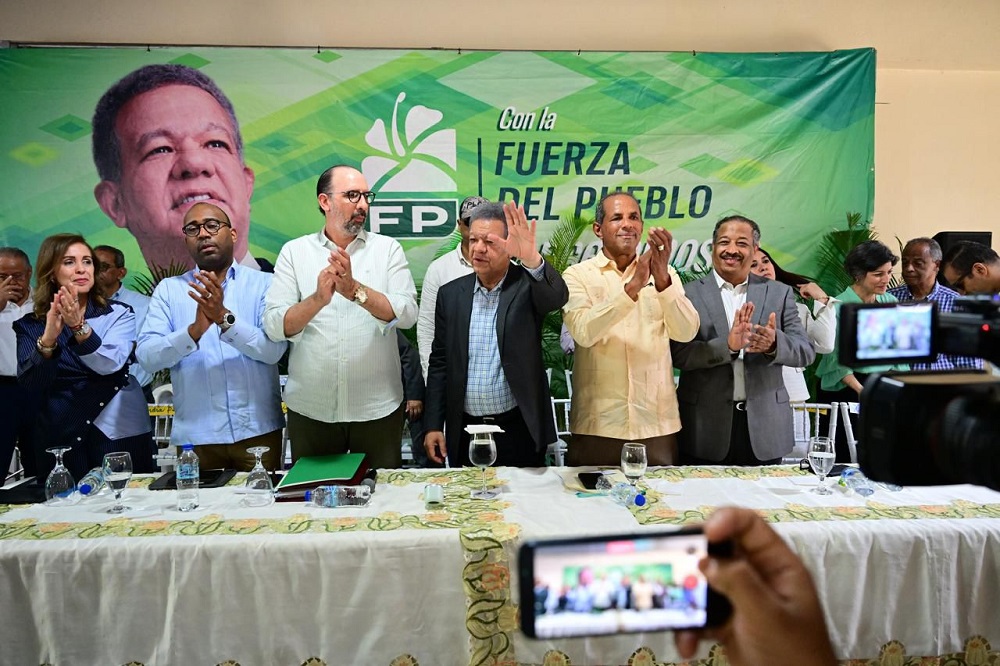 Leonel Fernández encabeza asambleas provinciales en despliegue nacional de la FP