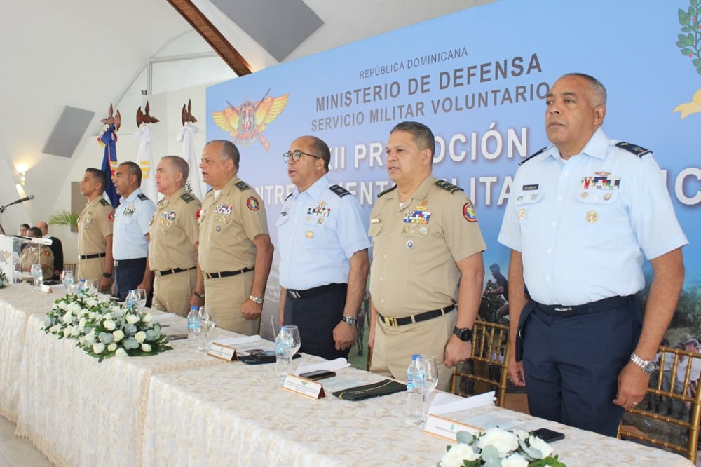 Ministro de Defensa encabeza graduación del Servicio Militar Voluntario