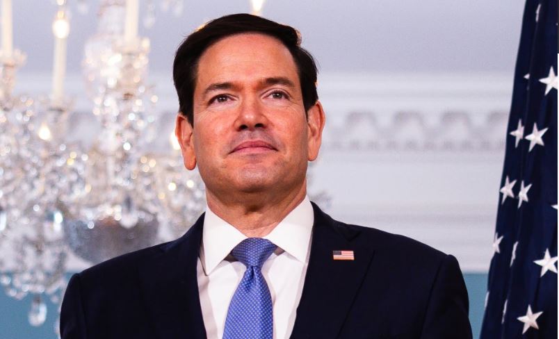 Juez federal anula política de Trump que suspendía el procesamiento de visas de inmigración de 75 países