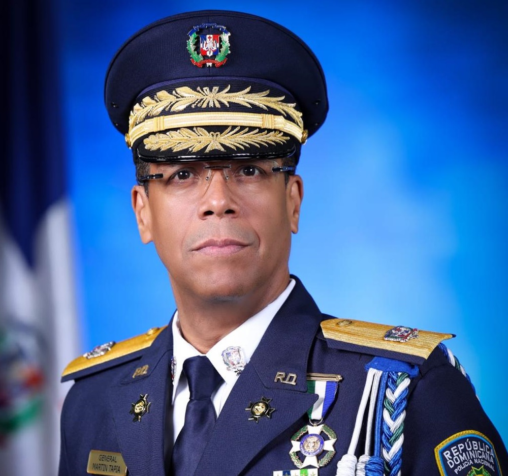 Presidente Abinader designa nuevo inspector general de la Policía Nacional