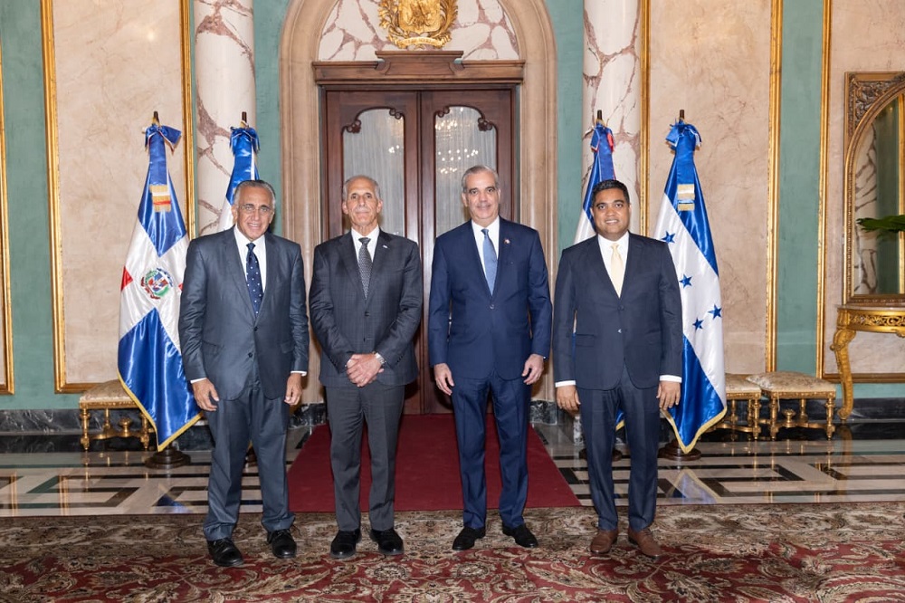 Presidente de Honduras solicita asesoría a RD para preparar JC Honduras 2029