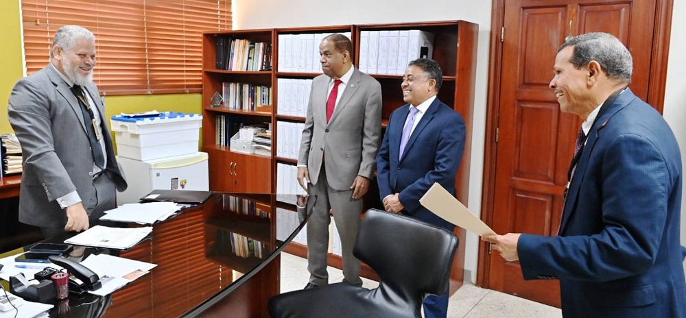 PLD entrega a la JCE el Padrón de miembros y militantes