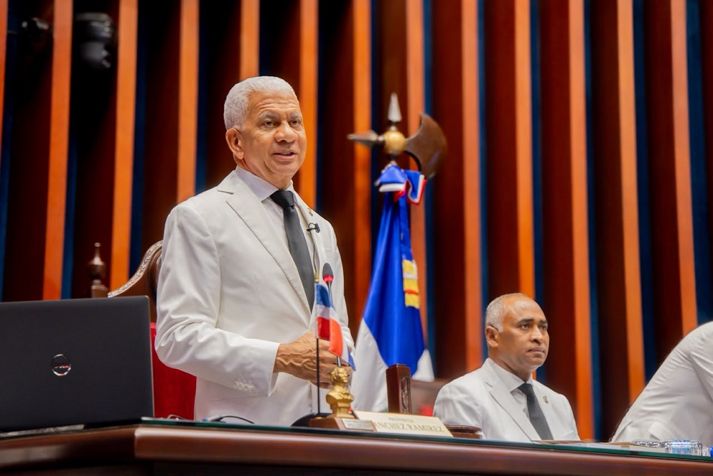 Presidente del Senado reitera compromiso con agenda legislativa priorizada