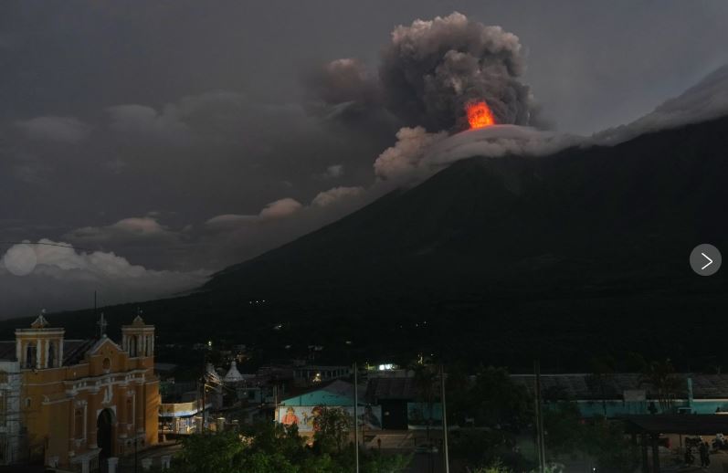 Guatemala en alerta por el incremento de actividad en el Volcán de Fuego