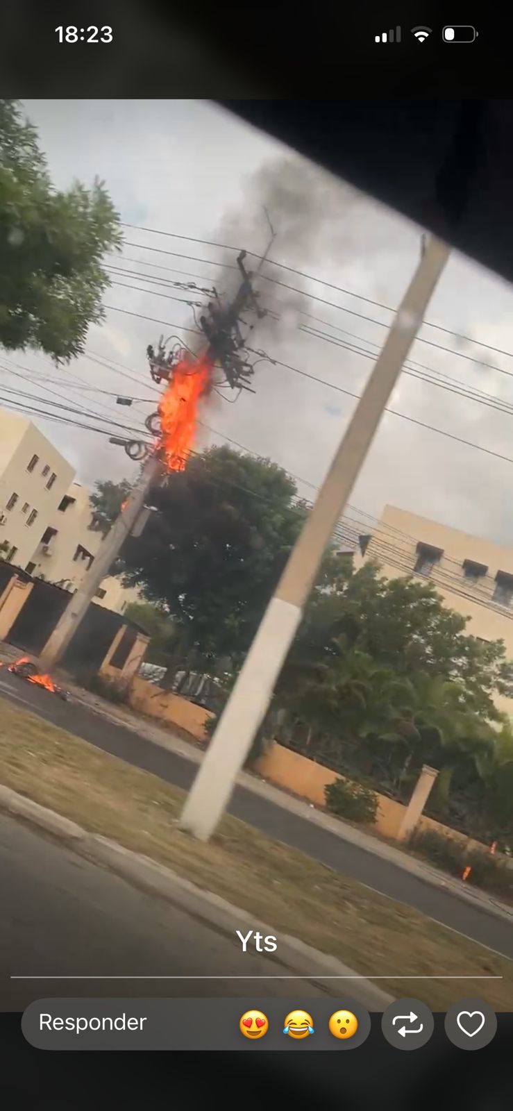 Residentes de San Isidro solicitan brigada urgente a Edeeste tras incendio de cables de alta tensión