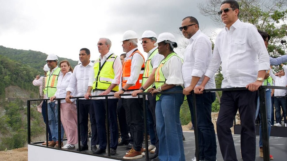 Abinader supervisa avances en la presa de Guaigüí, La Vega