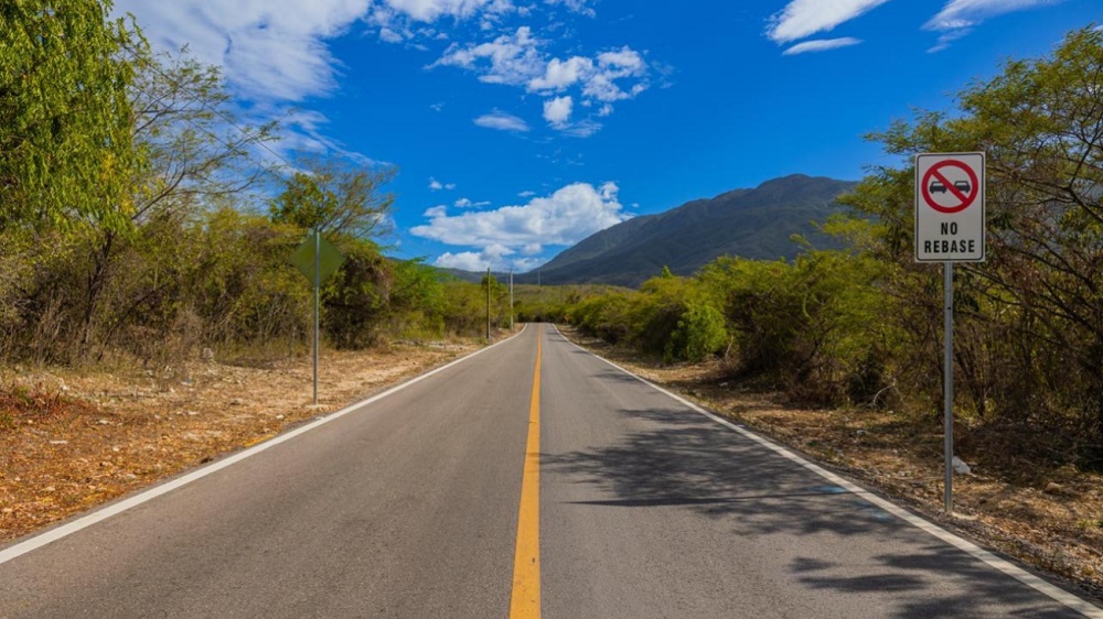 Abinader inaugura carretera Cabral–Polo y fortalece conexión vial para el desarrollo del sur