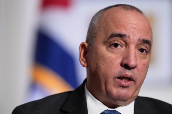 Cuba dice que las sanciones de EEUU frenan su apertura a la inversión privada