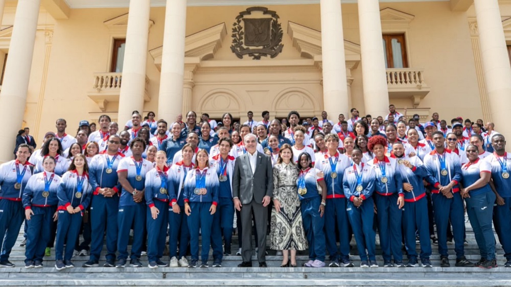 Abinader anuncia incorporación de medallistas de Santo Domingo 2026 al Parni y aumento de incentivos a partir de 2027
