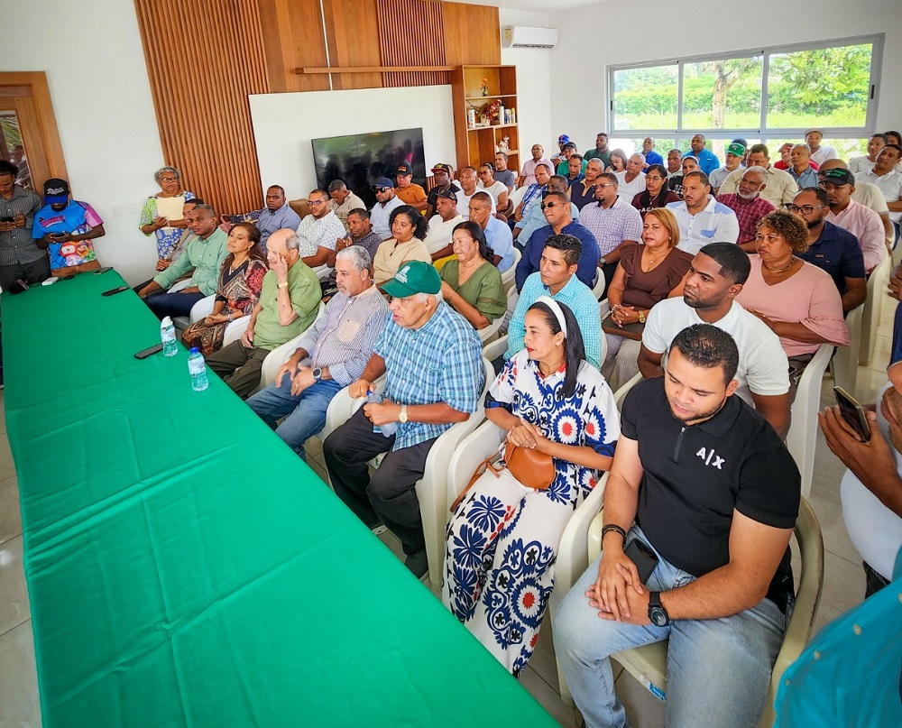 Sector Externo de la FP juramenta estructura provincial en Sánchez Ramírez